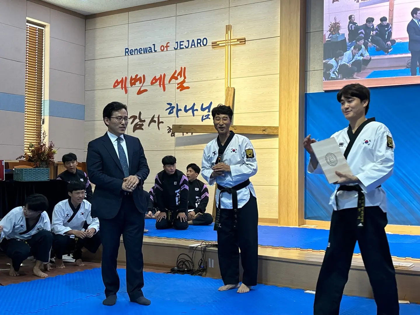 e623d3f0850d7.jpg
