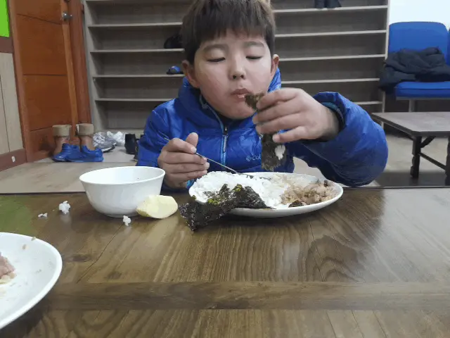 sFNiqQE.gif