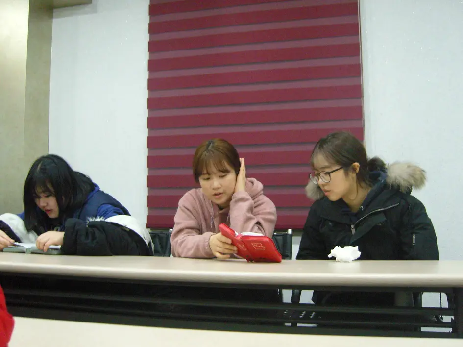 211DC35054D74BF92337DD