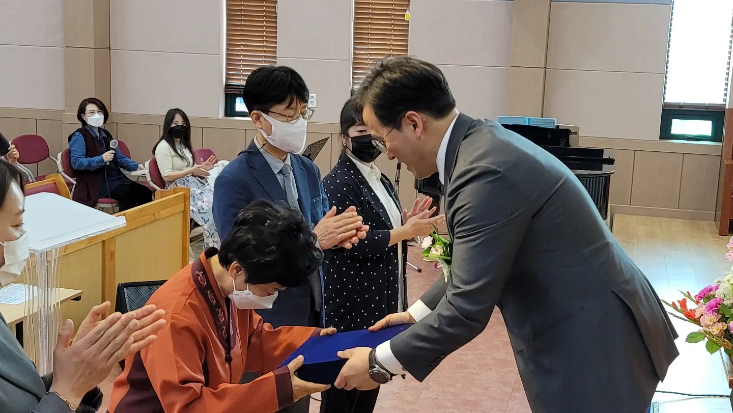 d42bda1e8b253.jpg