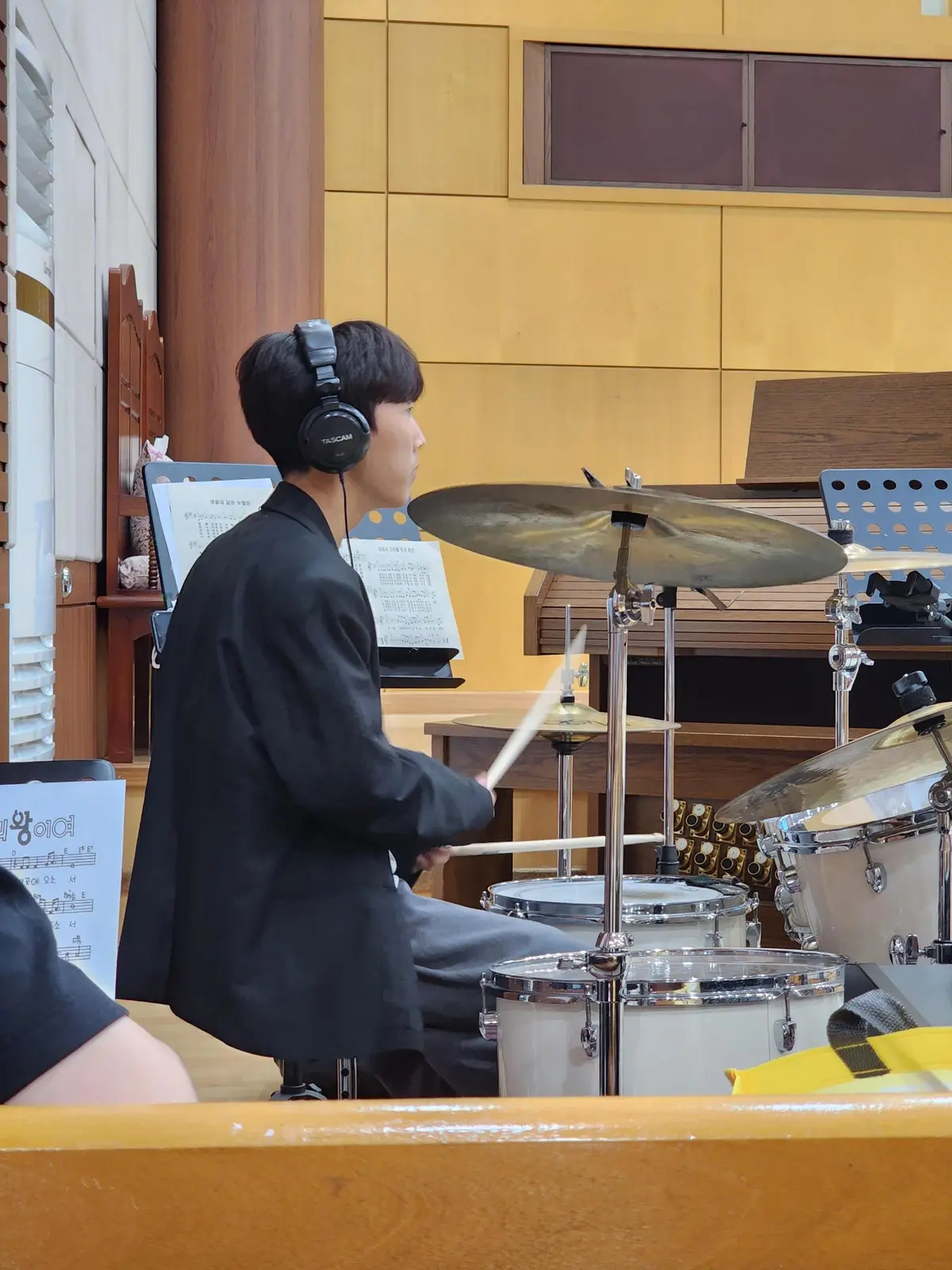 f241fe7470b00.jpg